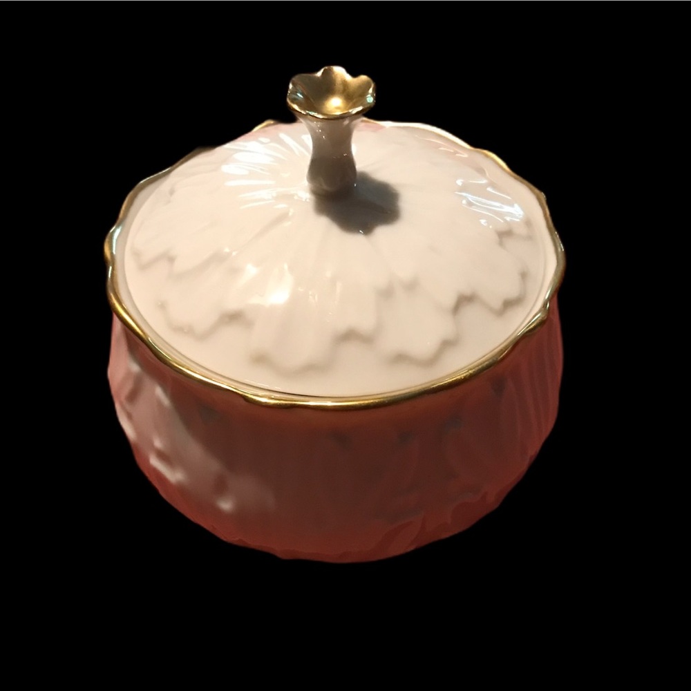 Lenox Cottage Collection - Picture 4 of 6